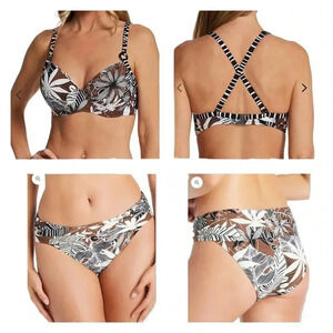 Bleu Rod Beattie Bold Moves Underwire Molded Swim Top and Sarong Hipster Bottom